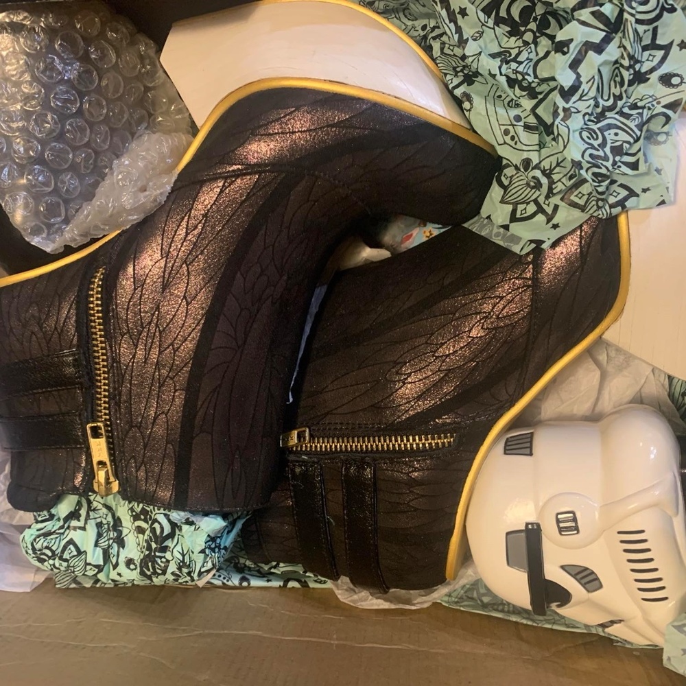Star Wars. Irregular Choice Death Star boots. New. Never worn. - Picture 10 of 13